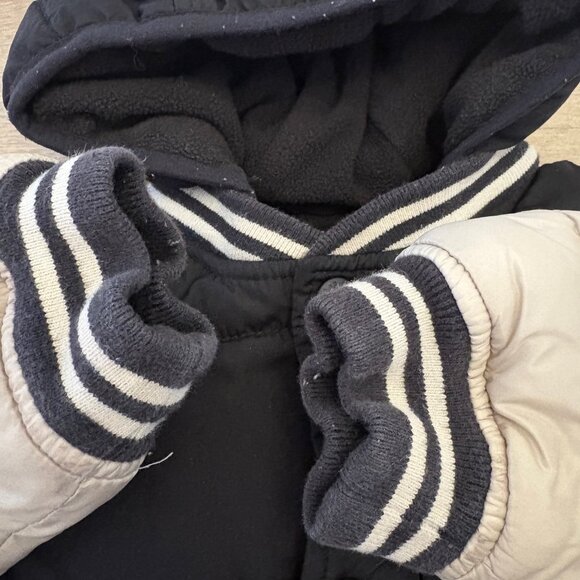 Baby Gap Varsity Puffer Jacket 18-24 Months - Picture 5 of 7